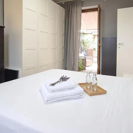 Apartment Cuore - Charming Intra Apartment, Walk Everywhere *